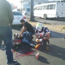 MOTOCICLISTA FRACTURADO EN COLISIÓN