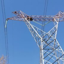 REPORTAN PERSONA EN LO ALTO DE UNA TORRE