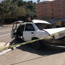 CHOCÓ CONTRA UN TRÁILER ESTACIONADO, QUEDANDO SIN VIDA EN EL LUGAR