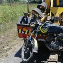 TRAGEDIA DE MOTOCICLISTA UNO MUERO Y OTRO RESULTA LESIONADO