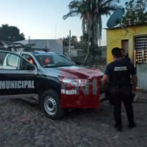 SU PAPÁ SE LEVANTÓ AL BAÑO Y ENCONTRÓ A SU HIJO AHORCADO DE UNA RAMA DEL GUAYABO