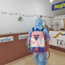 CONTINÚA SANITIZANDO CONTRA EL VIRUS COVID-19, PERSONAL DE PROTECCIÓN CIVIL Y BOMBEROS DE TEPIC