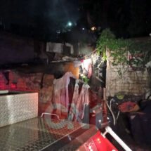 BOMBEROS DEL MUNICIPIO DE TEPIC ATACÓ FUEGO A HUMILDE VIVIENDA