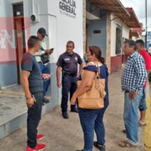 POLICÍA ESTATAL EN COMPOSTELA RESCATAN TRES PERSONAS Y ENTREGADAS A SU FAMILIAS