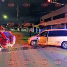 ENCONTRONAZO EN EL CRUCE DE LA AVENIDA ALLENDE Y PRISCILIANO SÁNCHEZ