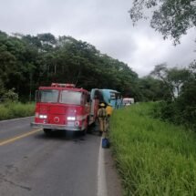 BOMBEROS DE COMPOSTELA LOGRAN SOFOCAR EL FUEGO