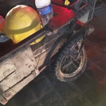 SUSTO SE LLEVÓ CICLISTAS AL SER CHOCADO POR UN URBANO