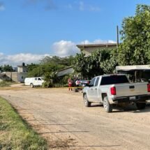 MOTOCICLISTAS ATACAN A BALAZOS A CARROZA