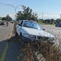 CAMIÓN DE MUDANZAS SE LO LLEVÓ A TAXI DE CORBATA