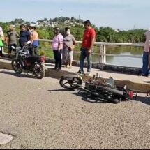 TRES MOTOCICLISTAS LESIONADOS EN ACCIDENTE