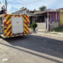 NIÑOS ATRAPADOS EN CASA EN LLAMAS