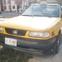 LE ABRIERON TAXI Y SE LLEVARON UN PORTAFOLIO