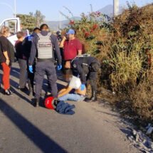 MOTOCICLISTA SE ESTAMPA EN UNA CR-V