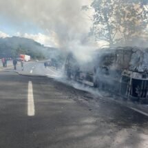 AUTOBÚS QUEDÓ CALCINADO