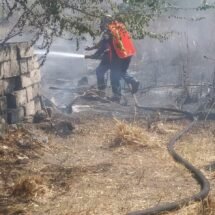 SE INCENDIARON CAJAS DE UNICEL