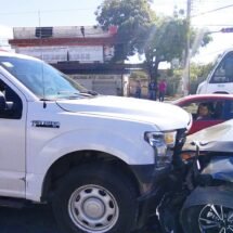 EL LADRÓN FUE PERSEGUIDO POR TEPIC, XALISCO Y HASTA EN LAS VARAS FUE LOCALIZADO, SOLO EL VEHÍCULO