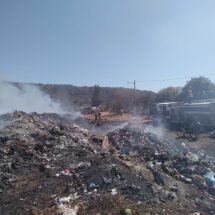 COMBATEN INCENDIO DEL BASURERO EN EL SÓLIDO