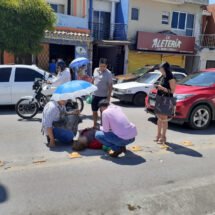 MUJER ATROPELLADA POR OTRA MUJER