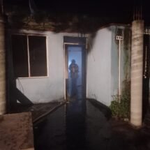 SE REPORTÓ UNA CASA EN LLAMAS