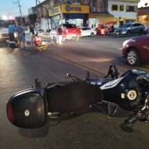 CICLISTA FRACTURADO EN CHOQUE CONTRA MOTOCICLETA DE MOVILIDAD