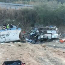 MUERTE EN LA AUTOPISTA JALA – COMPOSTELA