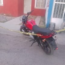 EN TEPIC POLICÍA ESTATAL RECUPERÓ MOTO ROBADA