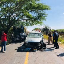 CHOQUE MÚLTIPLE DEJA UNA PERSONA A MUERTA Y NUEVE LESIONADOS