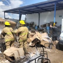 EXTINGUEN BOMBEROS DE NAYARIT INCENDIO 