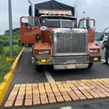 FGR OBTIENE VINCULACIÓN A PROCESO EN CONTRA DE DOS PERSONAS DETENIDAS CON 400 KILOGRAMOS DE CLORHIDRATO DE COCAÍNA EN TEPIC