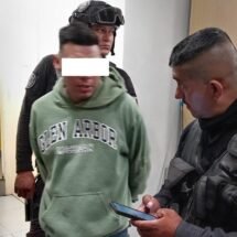 Asegura SSPC masculino en tienda departamental tras ser reportado por presuntamente espiar a femeninas