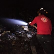 Con quema de llantas provocan nuevo siniestro en el relleno sanitario El Iztete